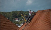 Sfaturi pentru întreţinerea acoperişului Cu toate ca alaturi de fundatie acoperisul necesita cele mai mari costuri