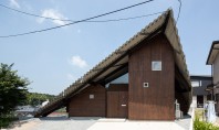Locuinta pentru trei generatii sub un singur acoperis Aceasta volumetrie fragmentata compune o locuinta din Japonia