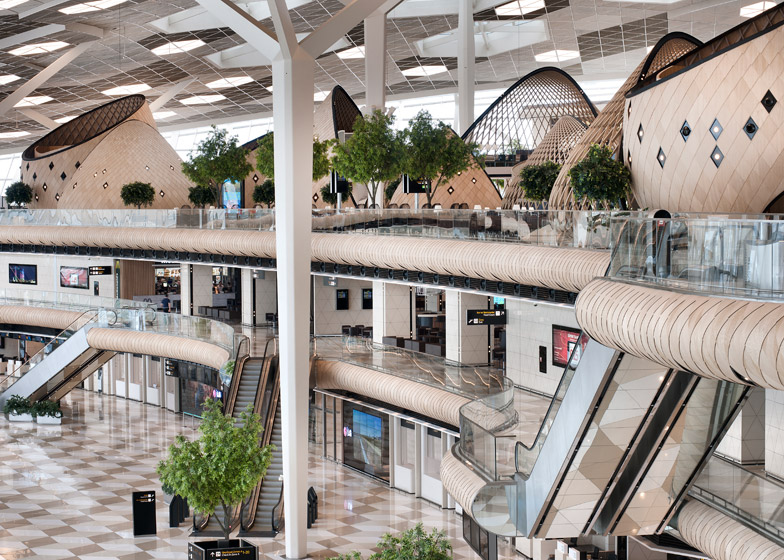 Noul terminal al Aeroportului International din Baku, forme si texturi pentru o experienta senzoriala 