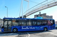 Autobuzele care purifică aerul în timp ce se plimbă pe străzile orașelor