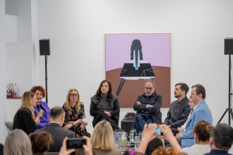 Work Environments in 2026 Cum redefinesc liderii de HR spațiul de lucru prin artă siguranță psihologică