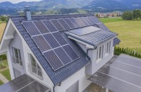 Surplusul de energie produs acasă: cum îl poți transforma în profit