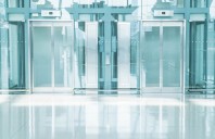 Ce este un lift cu cabină panoramică și cum funcționează?