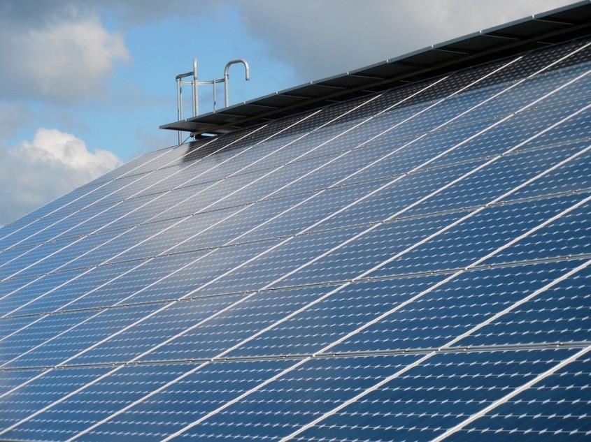 Sistemele fotovoltaice cu bani de la stat, acum și fără autorizație de construire