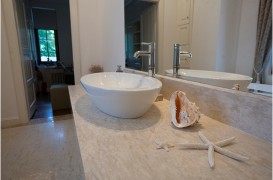 5 motive atipice pro blaturi de baie din piatră naturală