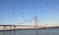 Un pod colosal între Europa şi Asia Cu o deschidere principală de 2 023 de metri