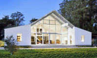 O casă gândită ca o fermă impresionează prin designul contemporan 
