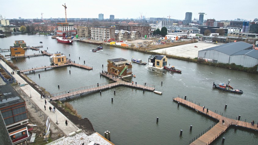 Un cartier construit pe apă, într-un cunoscut oraș din Europa
