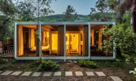 Inspirație pentru open space într-o casă deosebită din anii ’60 Initial casa construita din sticla otel