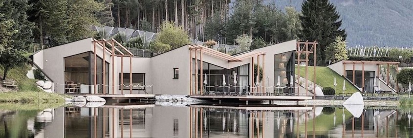 Hotel de lux pe malul unui lac promite o reîntoarcere în natură