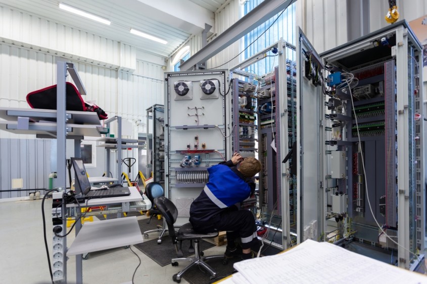 Ce este tehnologia IO-Link pentru automatizări industriale și cum funcționează în proiectele moderne din construcții?