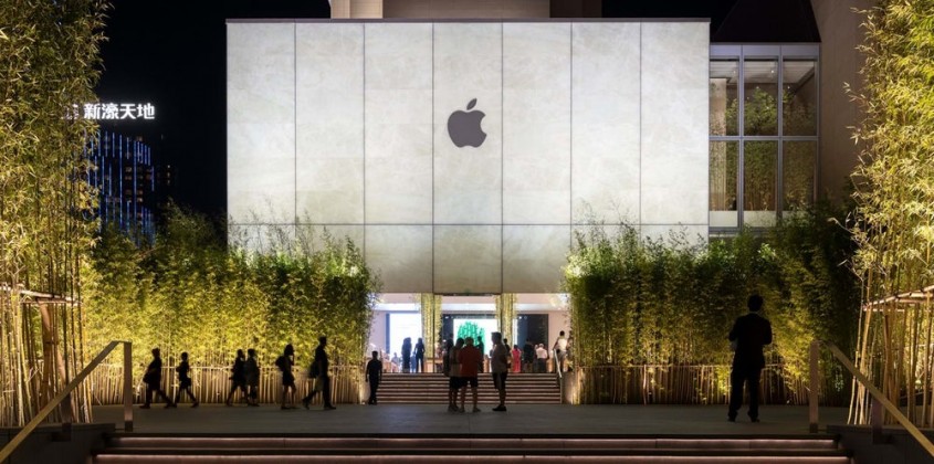 Un nou magazin Apple, creat de Foster + Partners dintr-un material inovator
