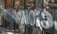 Cum îndepărtăm inscripțiile graffiti nedorite de pe fațade 