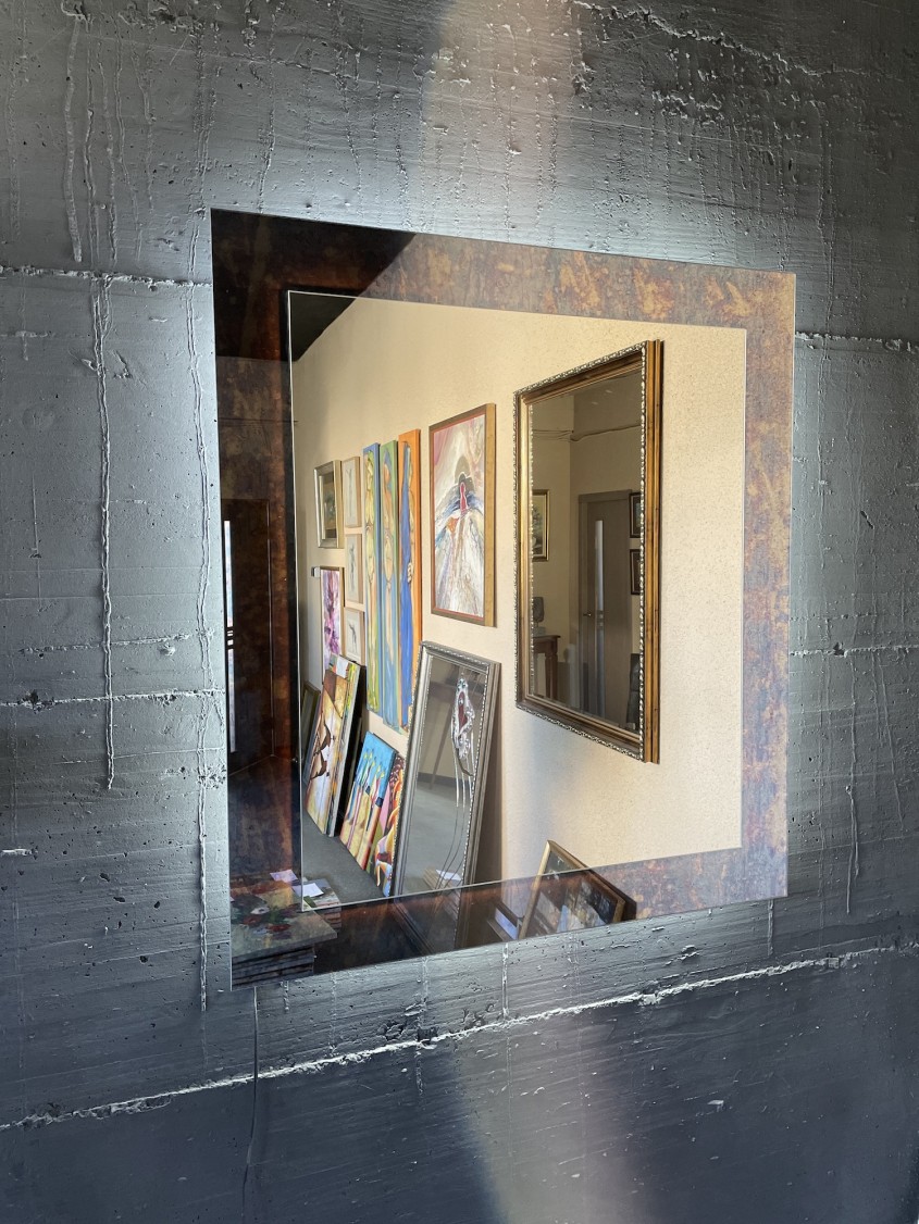Amenajarea locuinței: oglinda decorativă și importanța ei