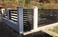 Porți și garduri din aluminiu pentru împrejmuiri exterioare – Soluții durabile și elegante de la SABITERM