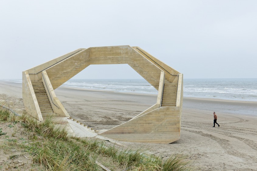 Un punct de observație sculptural pe coasta belgiană