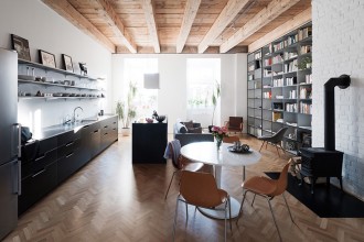 Apartament amenajat într-o veche mănăstire