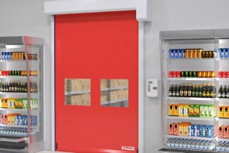 Ușa rapidă Dynaco E-211: all-rounder pentru compartimentări industriale
