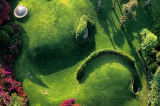 Casa pe care nu o vezi: Un exemplu remarcabil de arhitectură organică