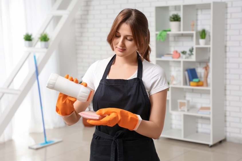 Cum alegi detergenții profesionali de la Sanito pentru clădiri moderne? 10 sfaturi utile