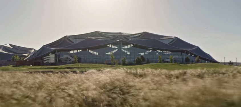 Cel mai nou campus Google are "solzi de dragon" pe acoperiş