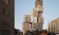 13 cuburi precar stivuite formează un ”sat vertical unic” în Tirana Biroul portughez OODA a prezentat