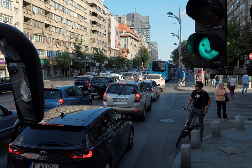 Platforma care masoară calitatea aerului din București. Cât de poluată e zona în care locuiești