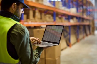 De ce un software MES industrial pentru urmărirea producției este esențial &icirc;n proiectele moderne din construcții