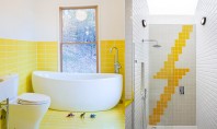 Zece exemple despre cum puteți insera un strop de galben în baie Dupa cum veti vedea