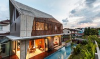 Design modern pentru un bungalou modest Casa Siglap Plain din Singapore beneficiaza de o reinterpretare moderna