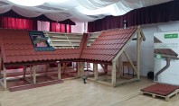 Seminarii tehnice de montaj pentru Rooferi Doua sesiuni practice de montaj renovare a acoperisului au fost