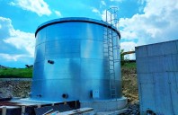 Rezervoare din fibră de sticlă, metal sau beton? Avantaje și criterii de alegere