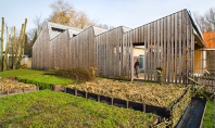 Casa pasiva foloseste energia soarelui ce strabate prin acoperisul in zig-zag Firma de proiectare de arhitectura