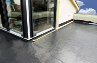 Hidroizolație balcon: cele mai eficiente soluții pentru protecția împotriva infiltrațiilor