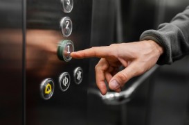 Cum să alegi firma potrivită pentru instalarea unui lift nou? 4 recomandări