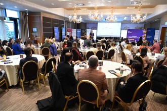 Magnetico Iași 2026: Cum se transformă identitatea profesională sub efectul inteligenței artificiale