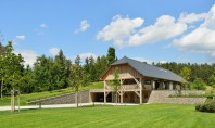 Un hambar vechi de 150 de ani a devenit o locuinţă contemporană Firma din Slovenia Styria