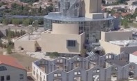 Un turn futurist inspirat de van Gogh şi de construcţiile romane de Frank Gehry Turnul este