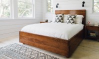 Alb și lemn - combinația câștigătoare pentru orice dormitor Albul adauga un sentiment calm intr-o incapere