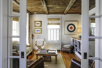 O casă cu atmosferă rustică şi relaxantă 