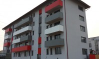 Balcoane vesele pentru un bloc nou din Cluj cu placile de fibrociment StoneREX Color
