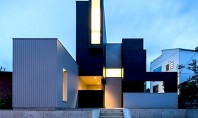Casa Scape o compoziție inspirată de prisme Arhitectul Kouichi Kimura a proiectat aceasta locuinta care impresioneaza