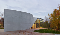 Prima clădire din lume din beton cu fibre de carbon ”Cubul” o clădire de 243 de