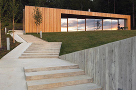 O locuinta durabila construita in padurile din Novo Mesto, Slovenia