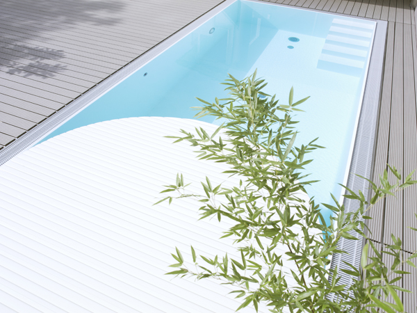 Design exigent si siguranta totala: COVREX BY REHAU. Copertina pentru piscina