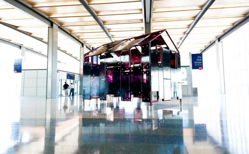 Opere de arta in valoare de 6mil de dolari expuse in Aeroportul International Sacramento