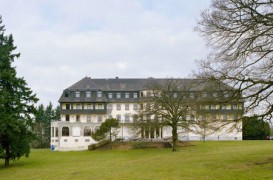 Propunere pentru reconversia si extinderea unui fost sanatoriu belgian