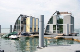 Aqua Floathome - o casa plutitoare in Germania