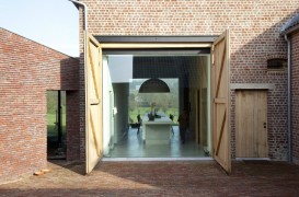 Renovarea unei case flamande, o combinatie de modern si arhitectura rurala traditionala