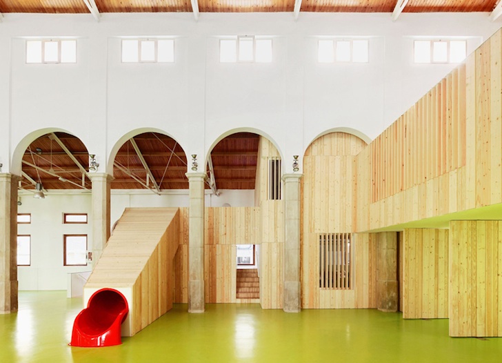 Arhitecti spanioli transfoma o fosta piata intr-un centru de loisir pentru copii